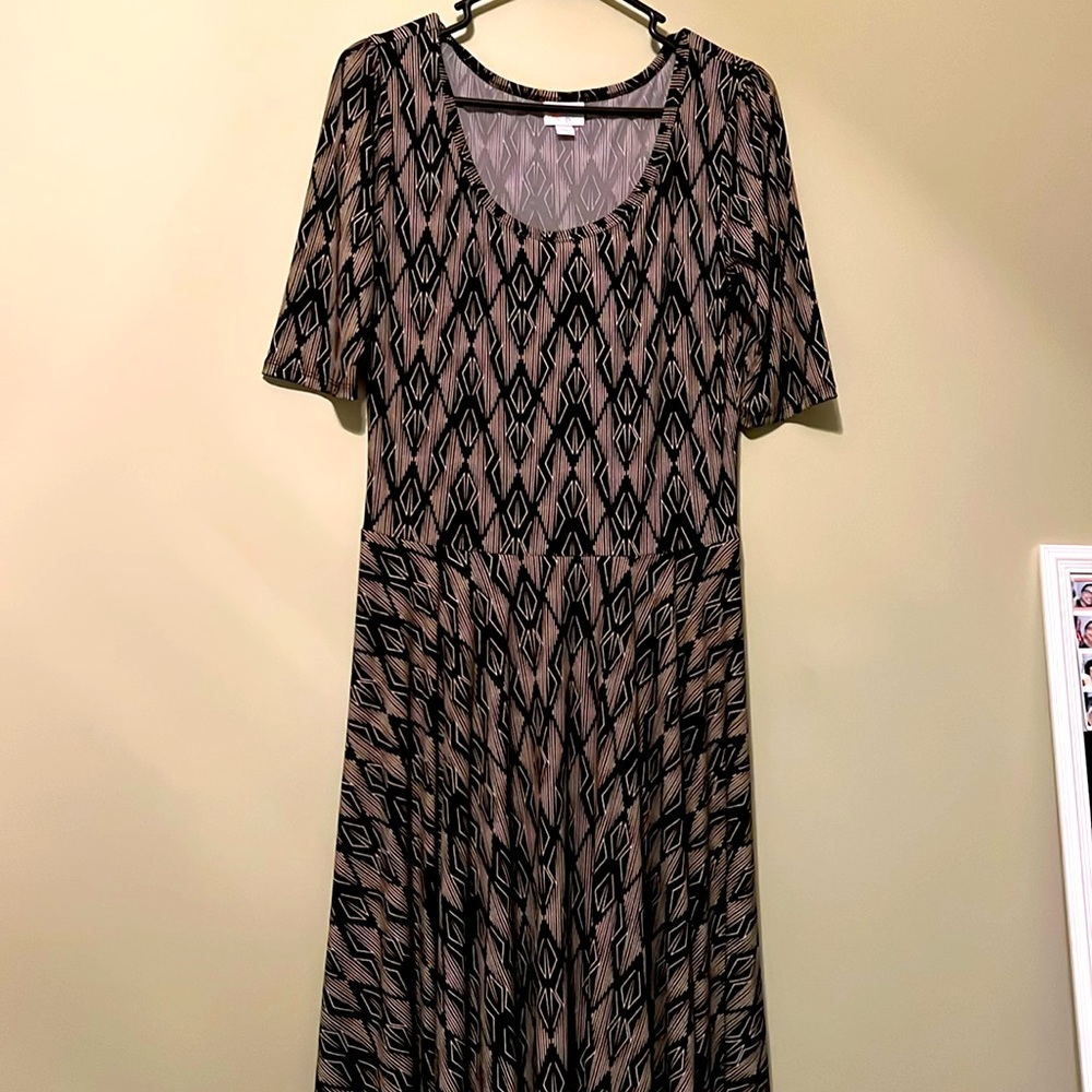 Quarter Sleeve Black and Beige Dress